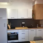 5 Pers - Pied Des Pistes - Parking Couvert - Balcon - Fr-1-404-236 *
